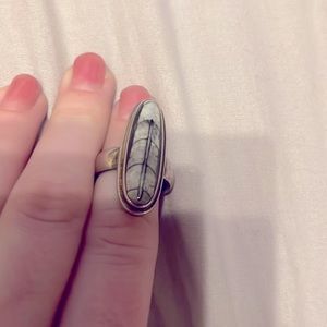 Fossil ring in silver